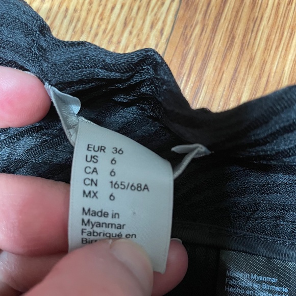 Black Textured Midi Skirt - Picture 3 of 5